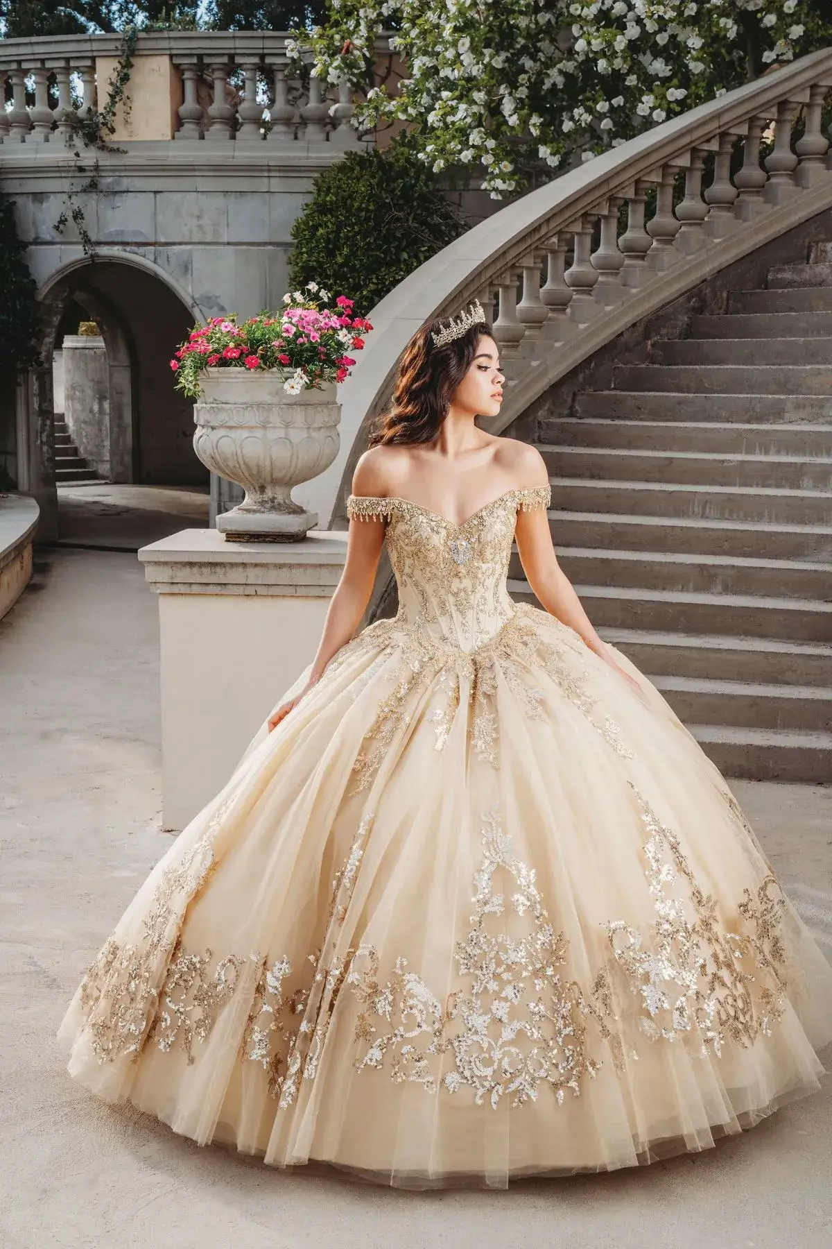 Peinado y maquillaje para quinceañera en Lima Norte - Salón Spa Mercedes