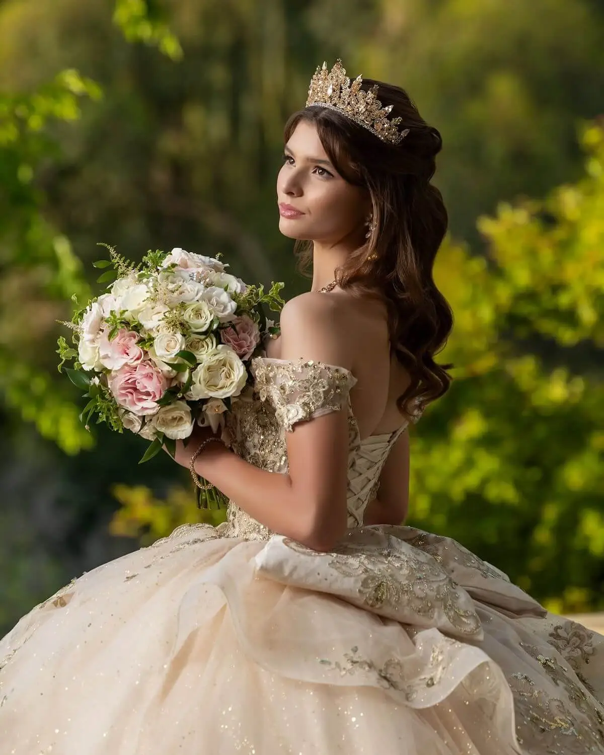 Peinado y maquillaje para quinceañera en Lima - Salón Spa Mercedes